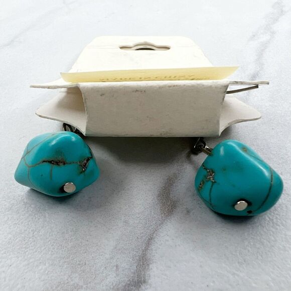 Sarah's Faux Turquoise Beaded Dangle Earrings Pierced Pair Nickel Free - Picture 6 of 7